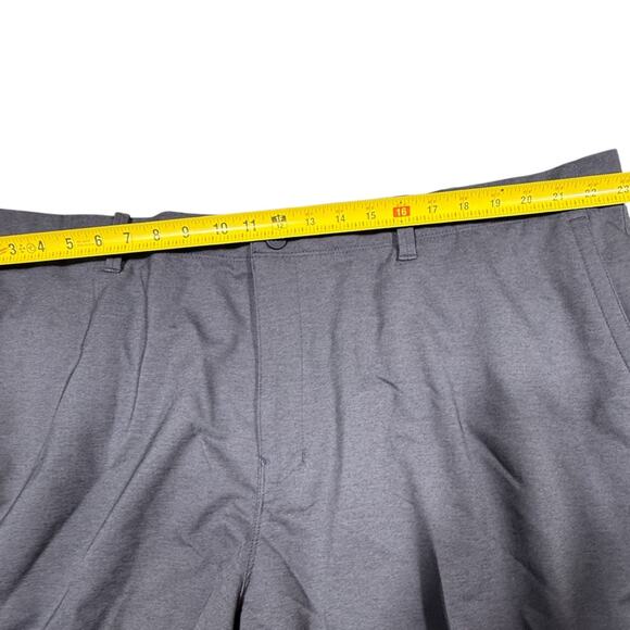 Tommy Bahama Blue Flat Front Golf Shorts Size 48RG - Picture 3 of 6